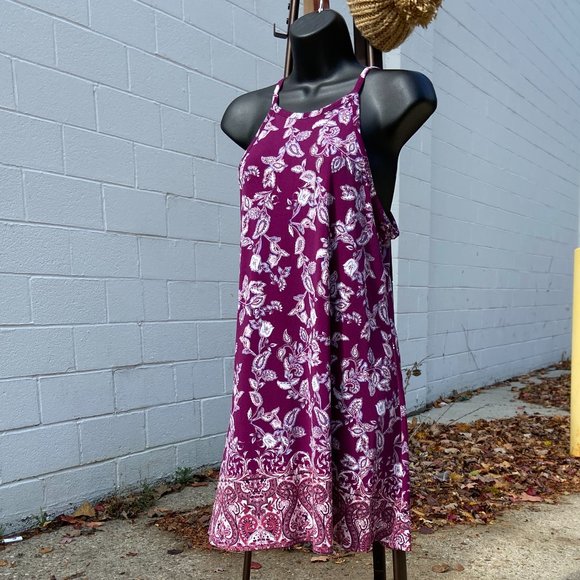 Flowy Floral Dress - Picture 1 of 7